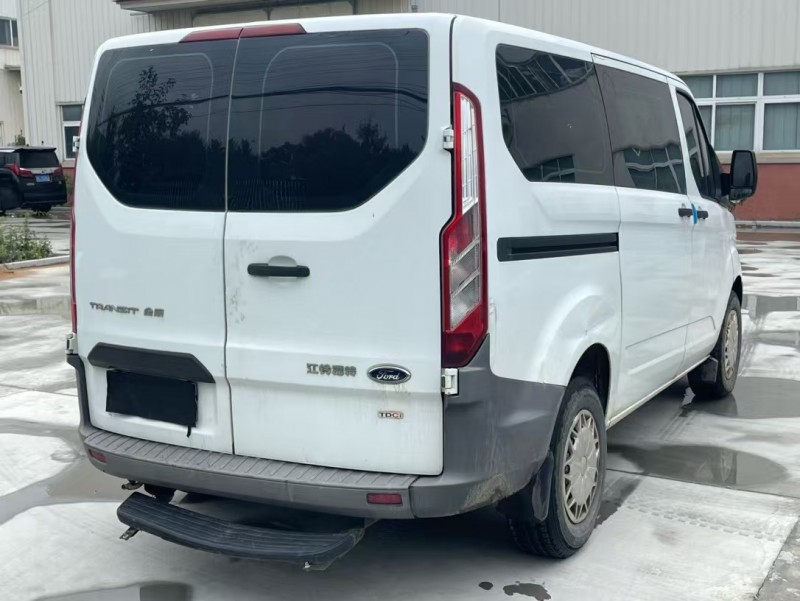 徐州19年福特全顺5