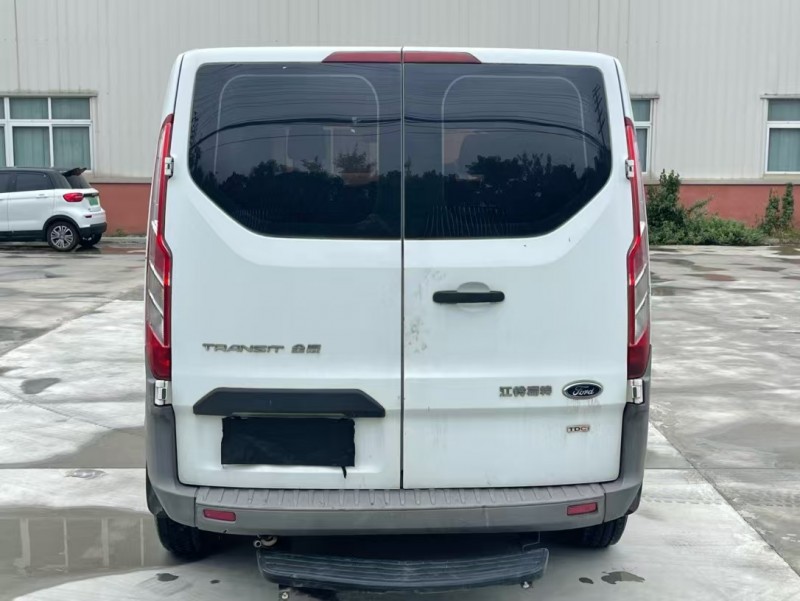 徐州19年福特全顺9