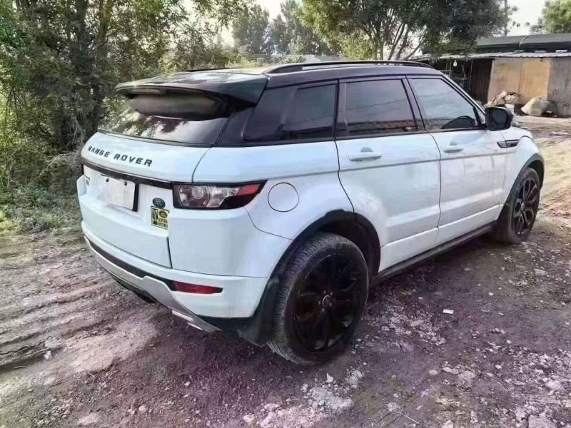 济宁13年路虎极光4