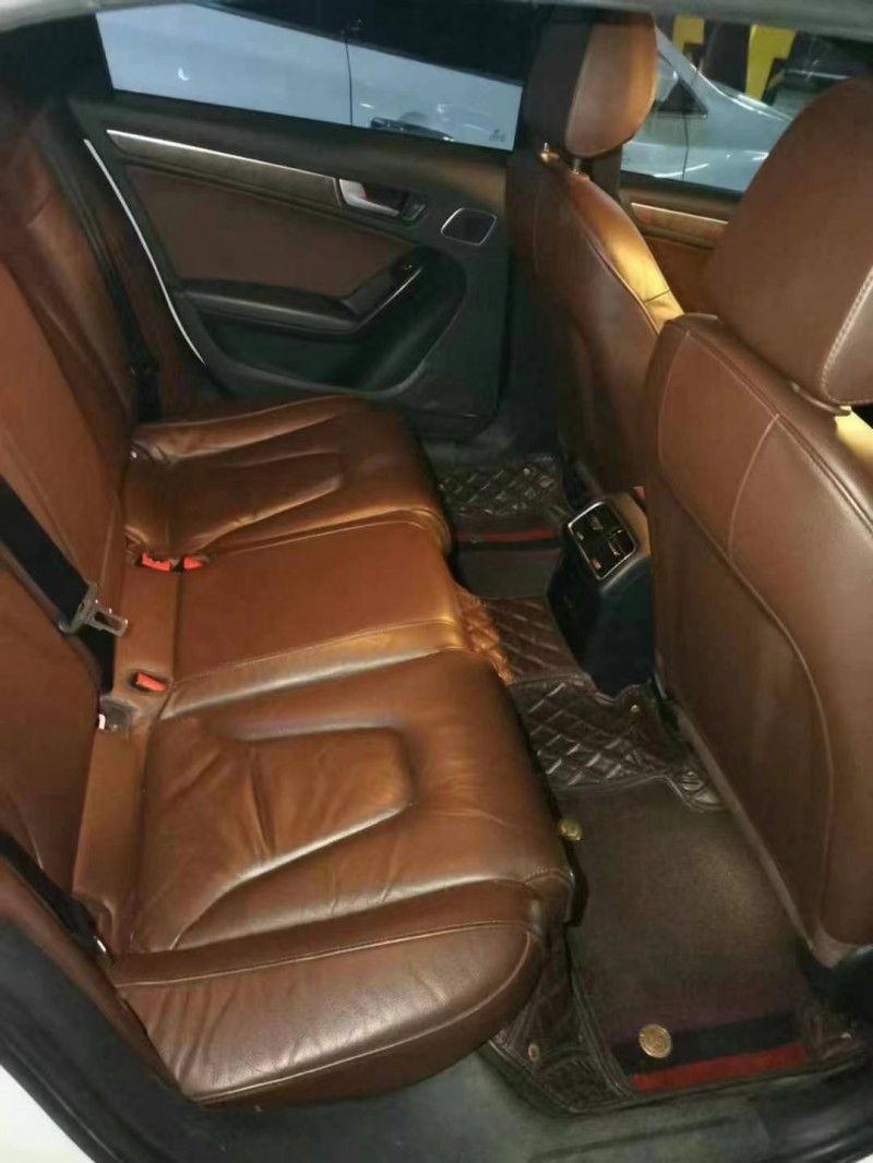 济宁16年奥迪A4L8