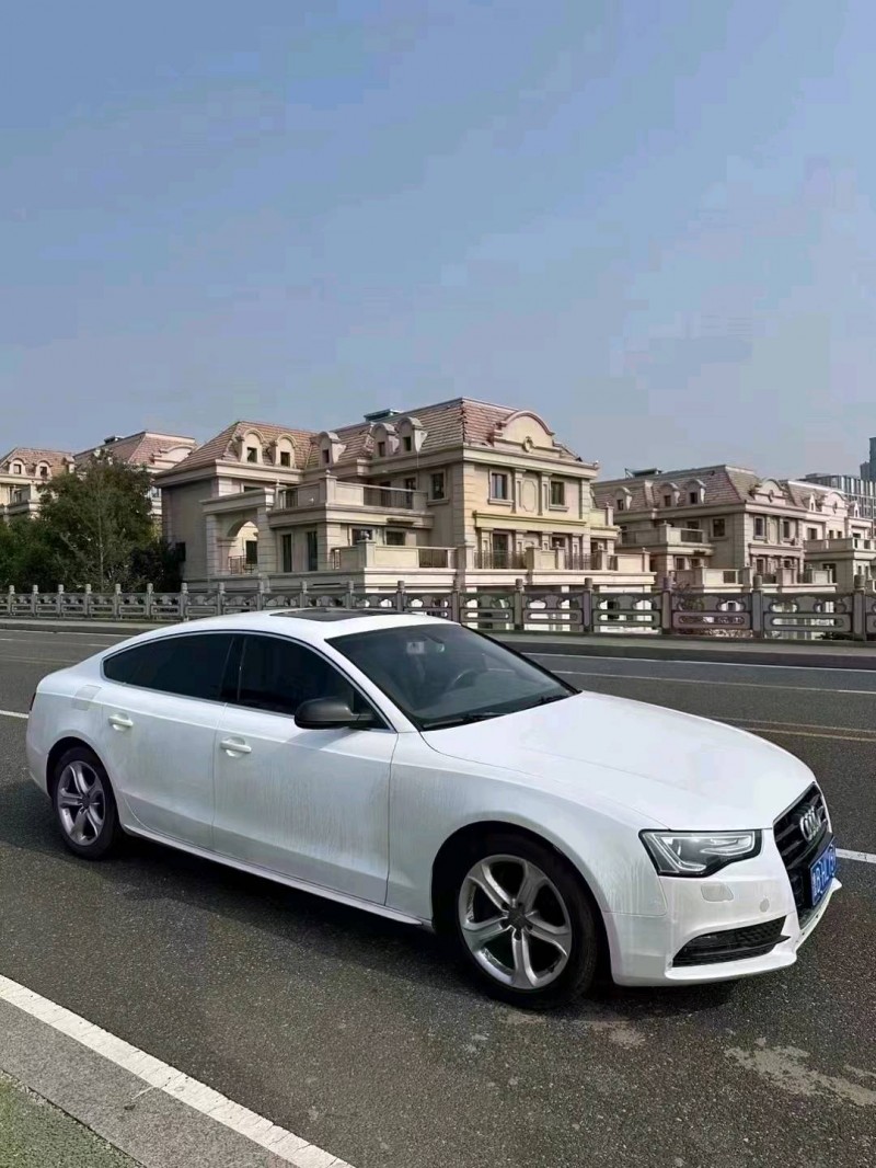 青岛13年奥迪A52