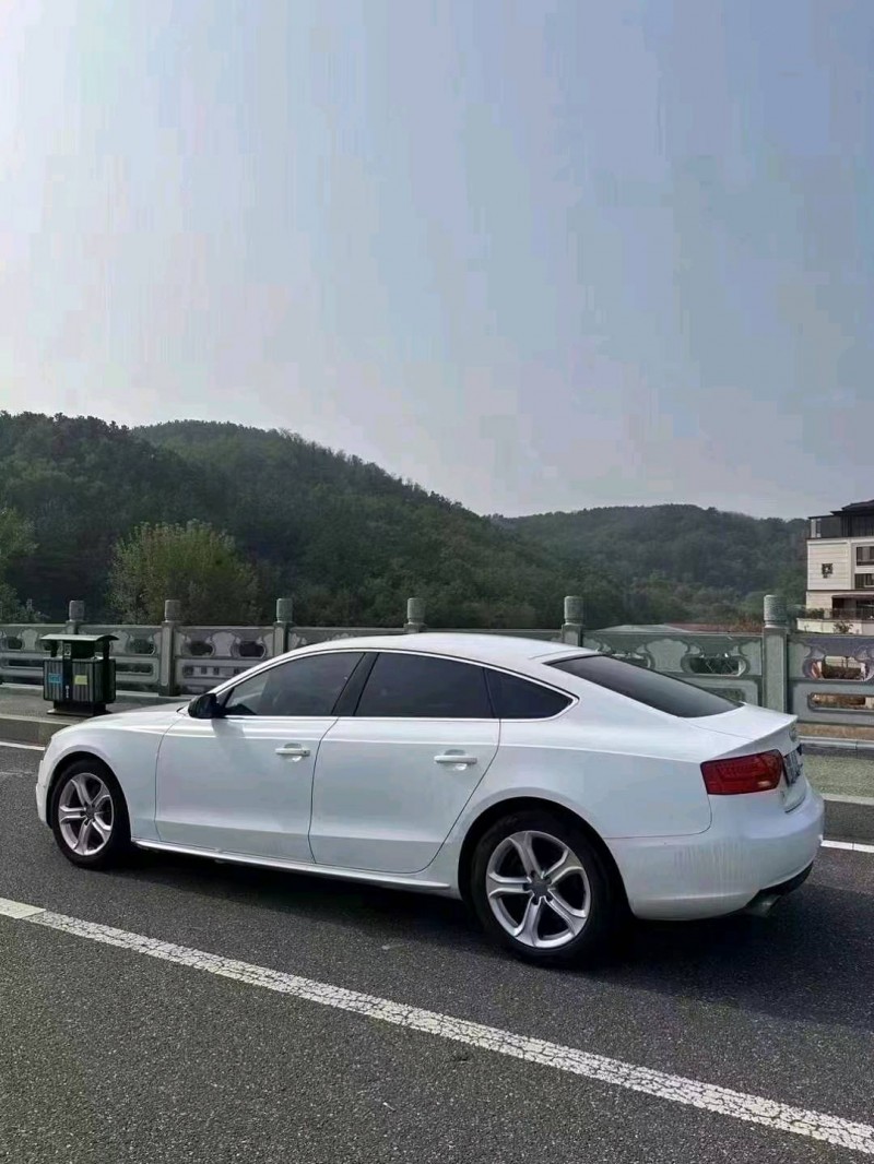 青岛13年奥迪A57