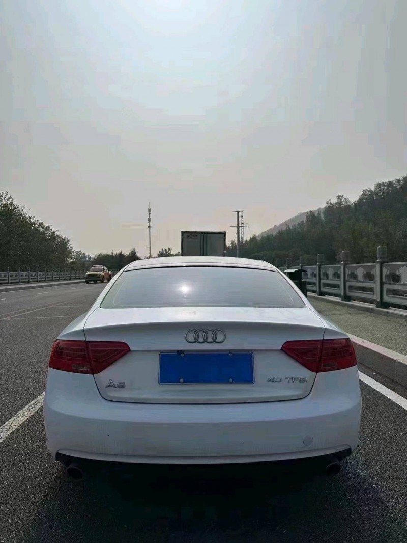 青岛13年奥迪A59