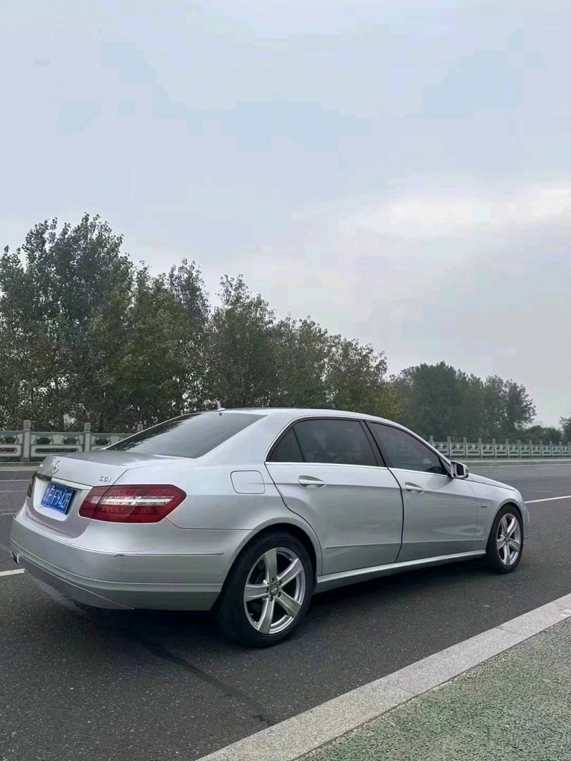 青岛11年奔驰E7