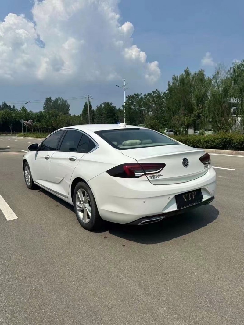 枣庄20年别克君威8