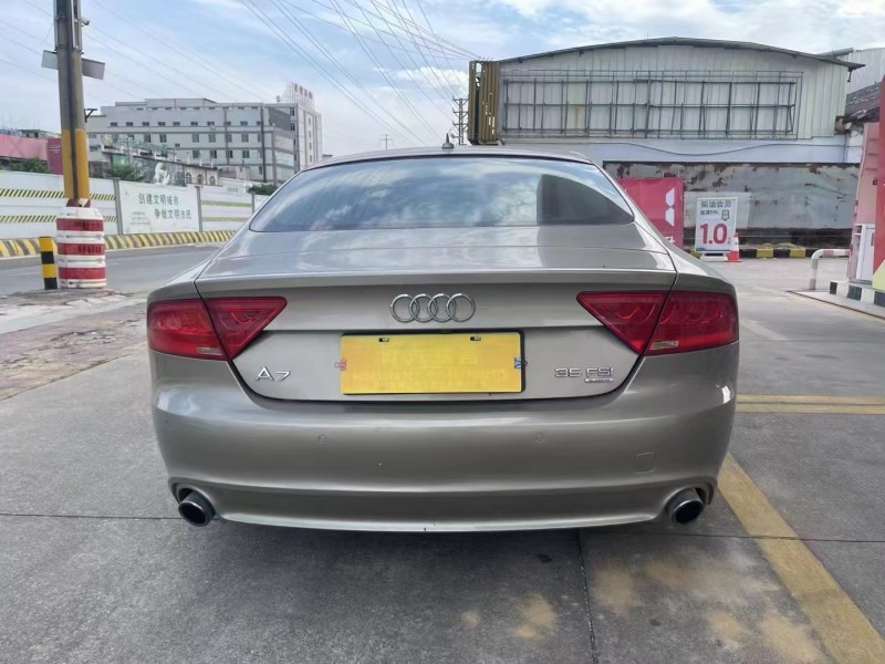深圳15年奥迪A7L9