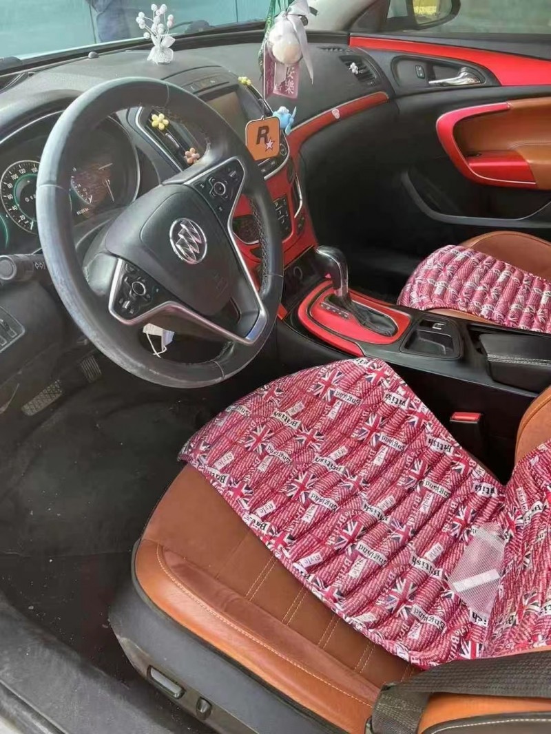 青岛15年别克君威4