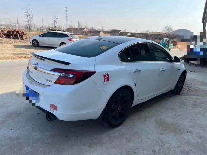 青岛15年别克君威7