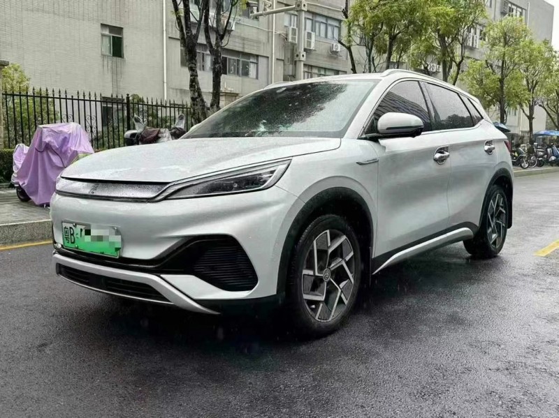 广州22年比亚迪元新能源3