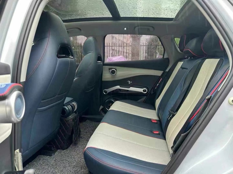 广州22年比亚迪元新能源5