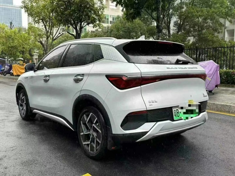 广州22年比亚迪元新能源8