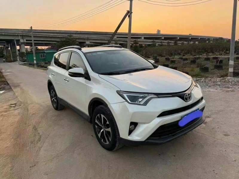 佛山17年丰田RAV4荣放2