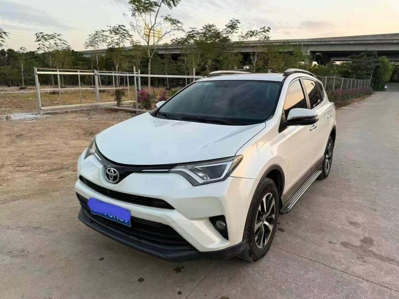 佛山17年丰田RAV4荣放4