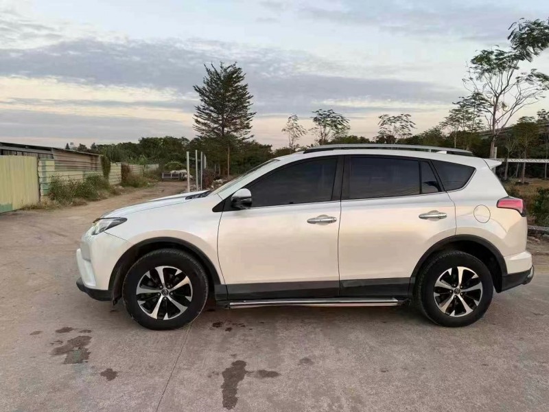佛山17年丰田RAV4荣放5