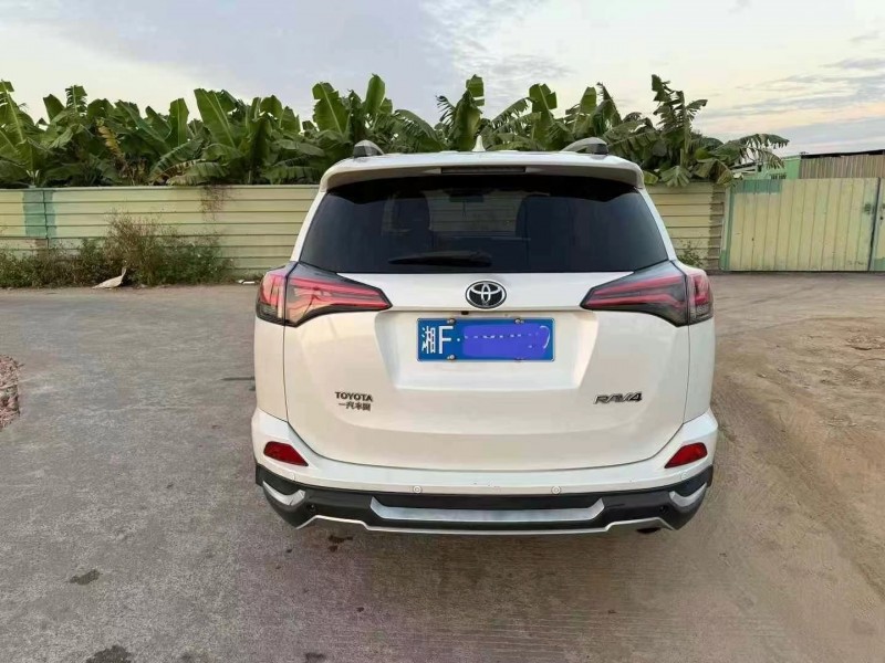 佛山17年丰田RAV4荣放6