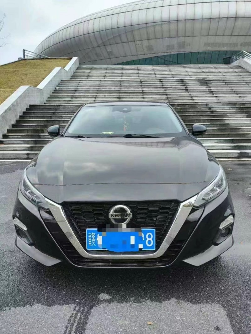 宜春21年日產天籟1