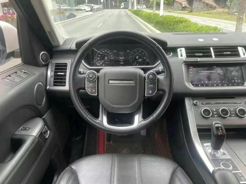 深圳19年路虎揽胜运动4