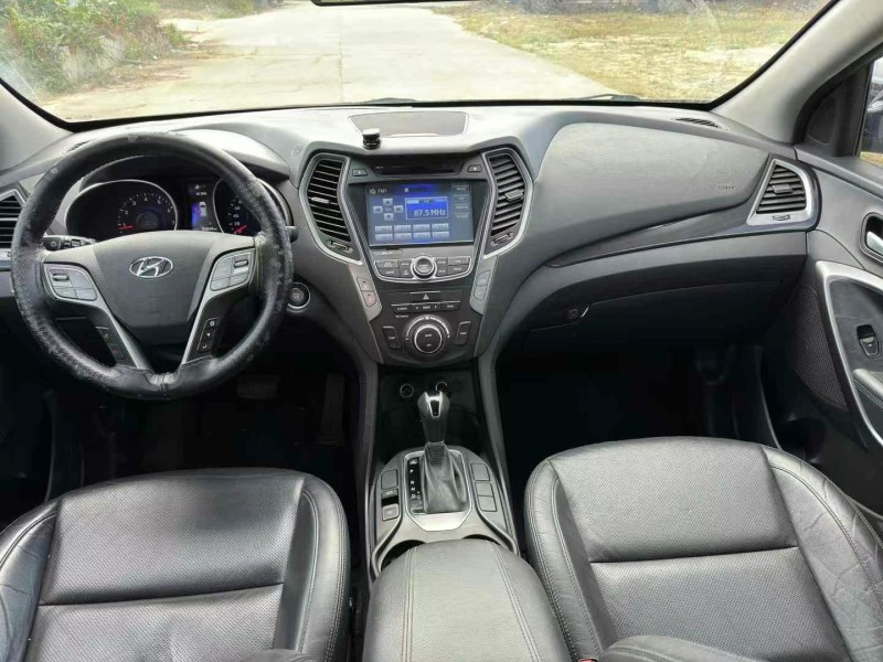 广州15年现代新胜达8