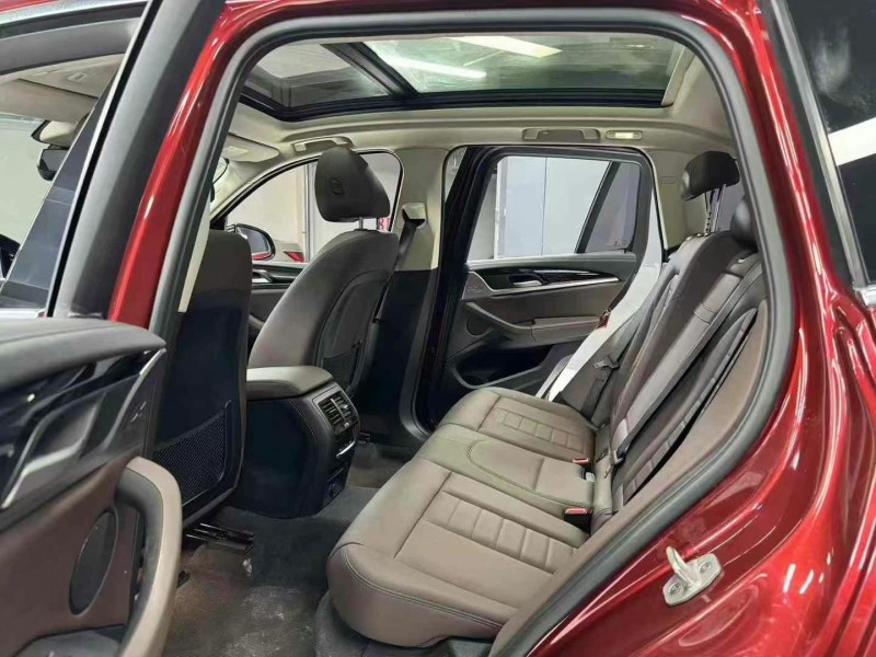 成都19年宝马X39