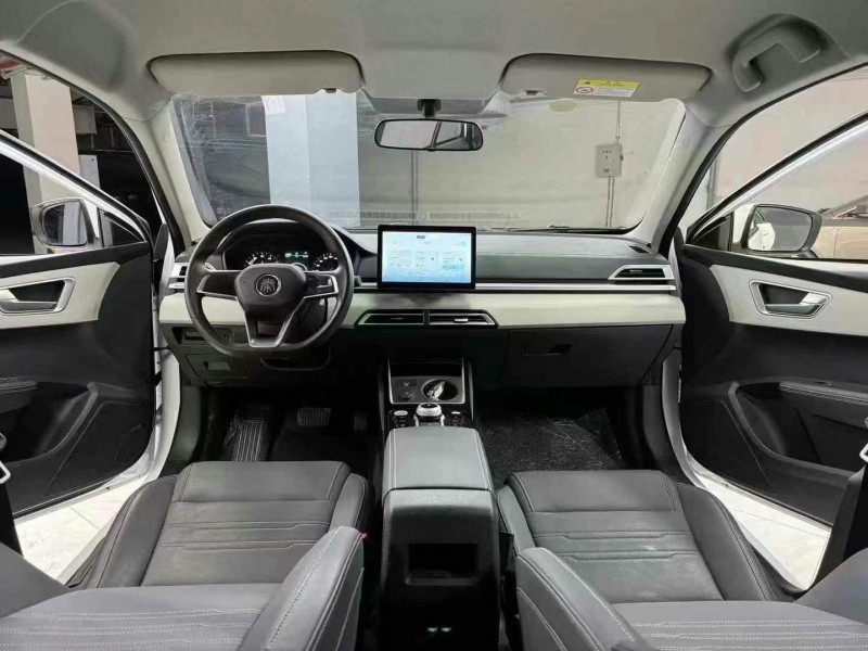 成都23年比亚迪秦5