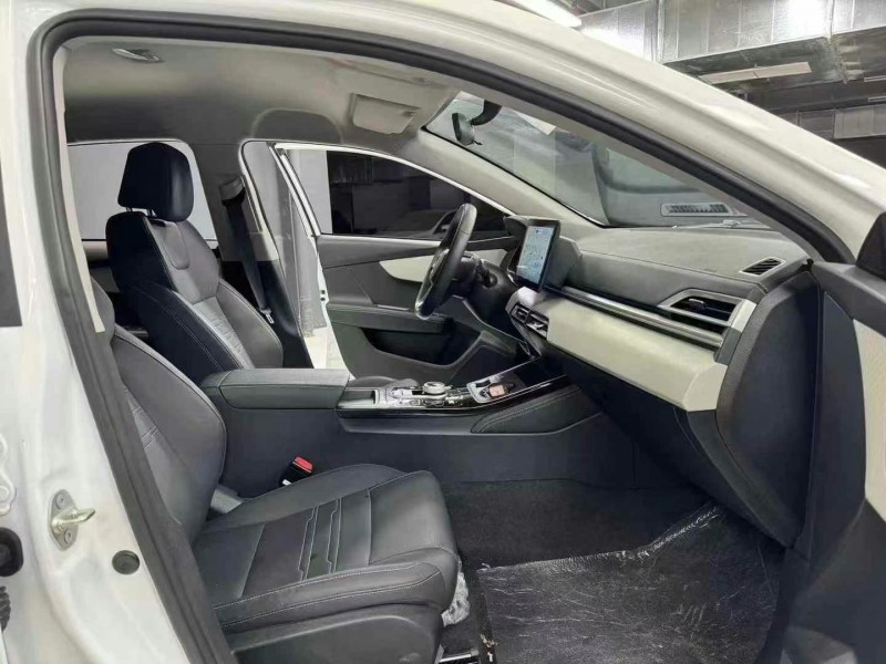 成都23年比亚迪秦6