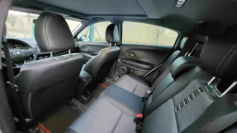 保定20年本田XRV8