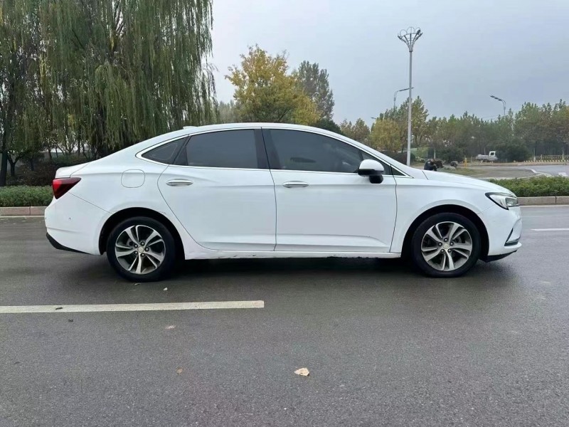 枣庄20年别克威朗7