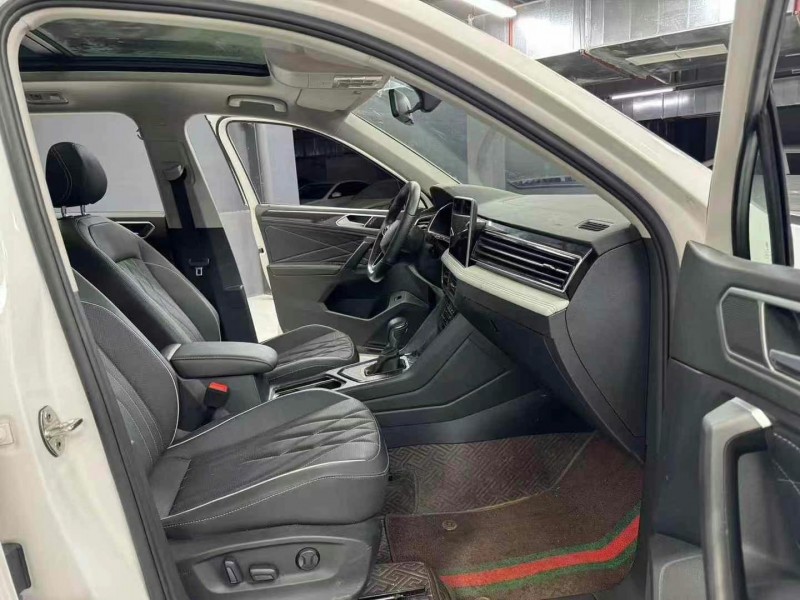 成都21年大众途观6