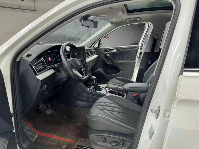 成都21年大众途观8