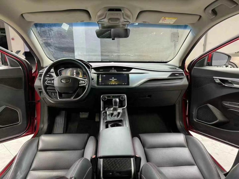 成都19年吉利缤瑞5