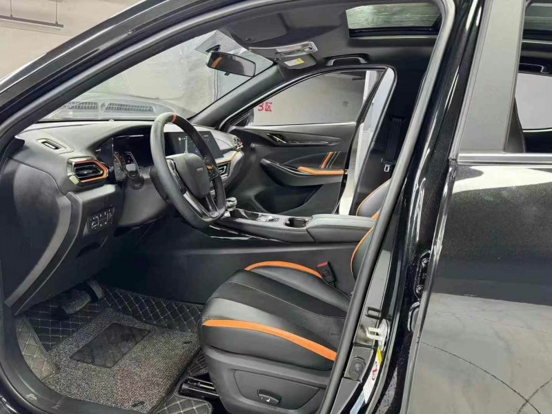 成都23年长安汽车欧尚5