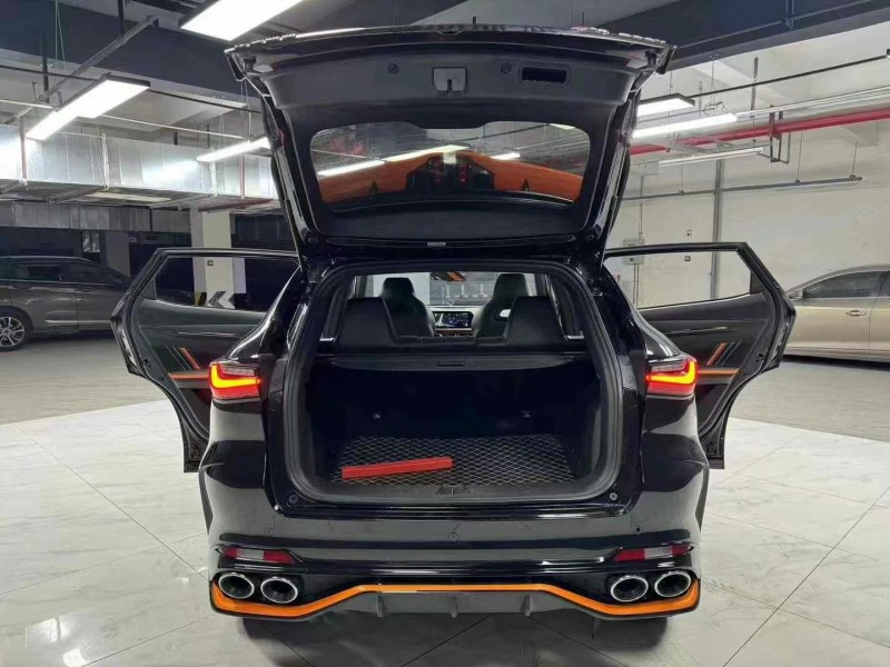 成都23年长安汽车欧尚9