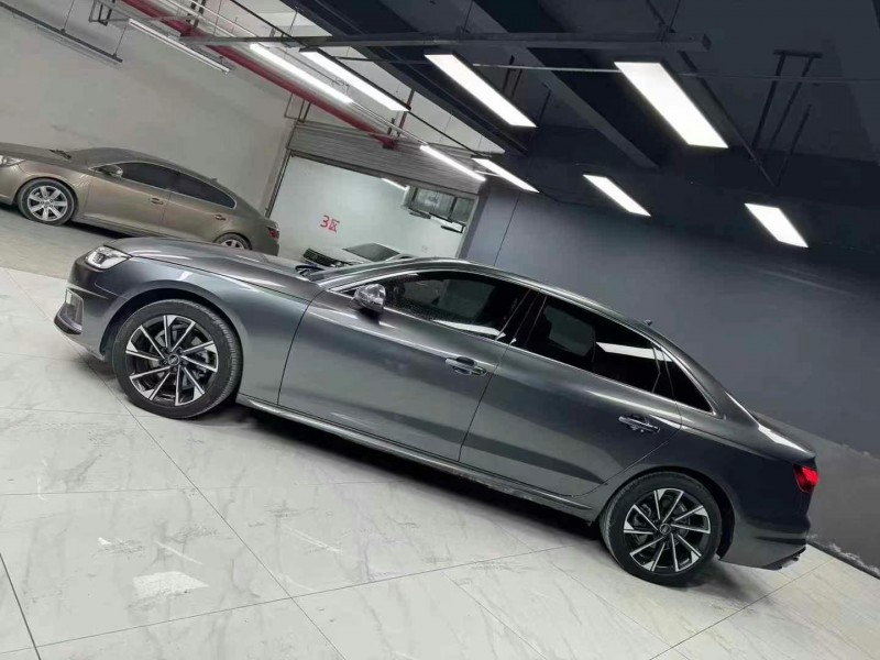 成都23年奥迪A4L3