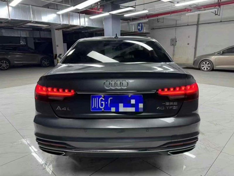 成都23年奥迪A4L4