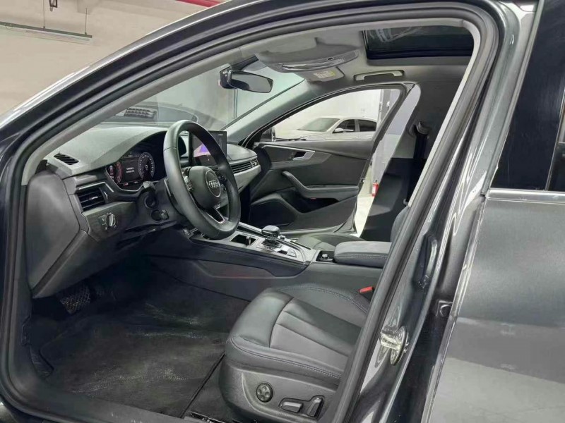 成都23年奥迪A4L7