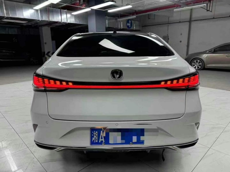 成都23年长安汽车睿骋3