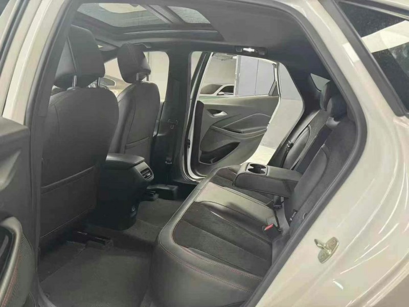 成都23年别克威朗9