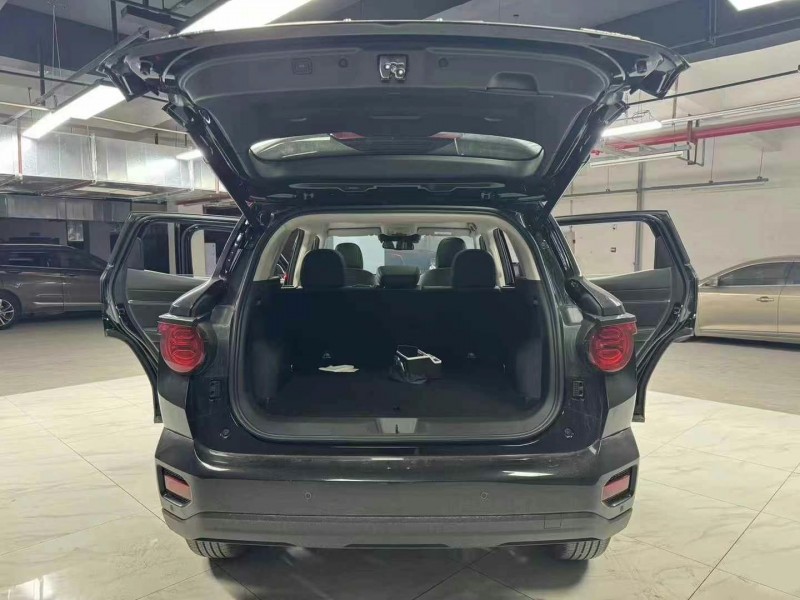 成都24年哈弗大狗8