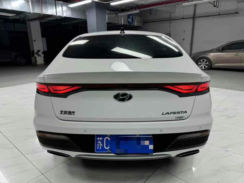 成都20年现代菲斯塔4