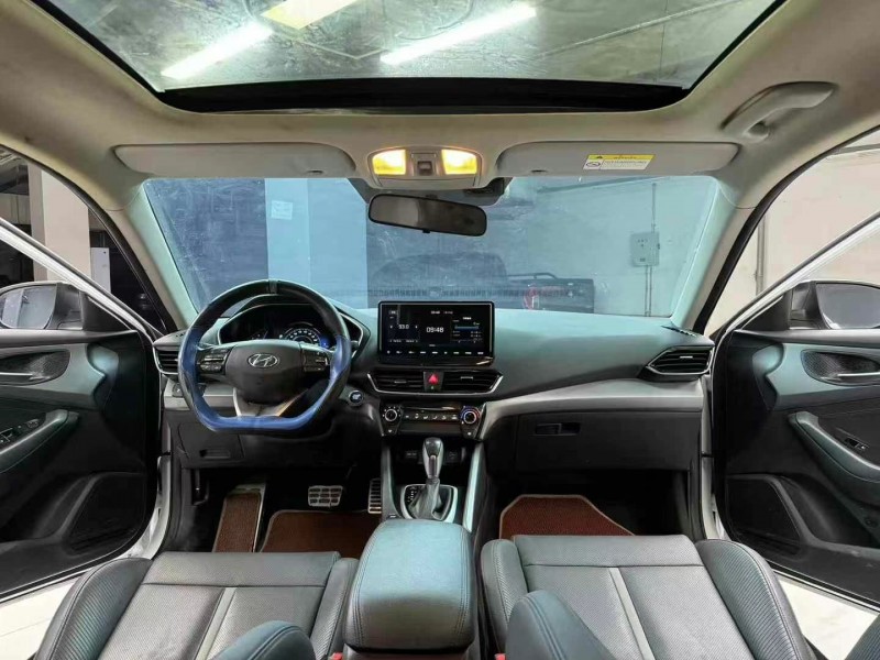 成都20年现代菲斯塔8