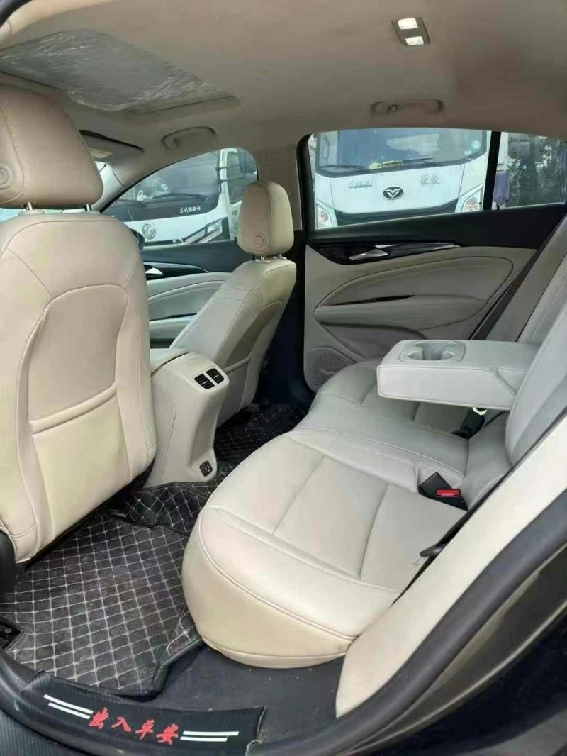 广州21年别克君威6