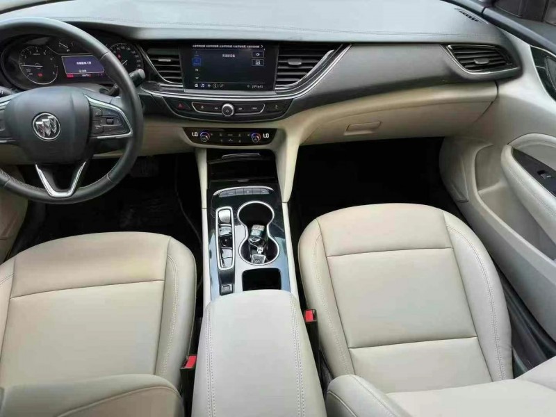 广州21年别克君威8