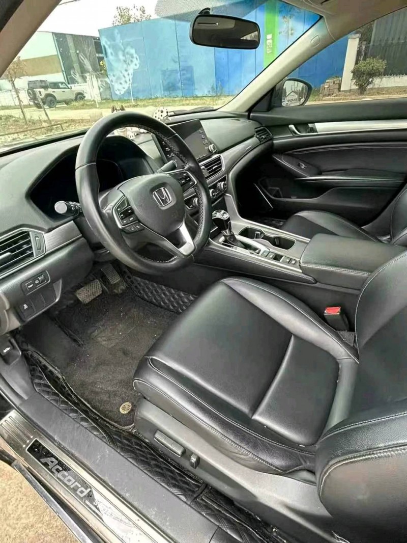 徐州18年本田雅阁6