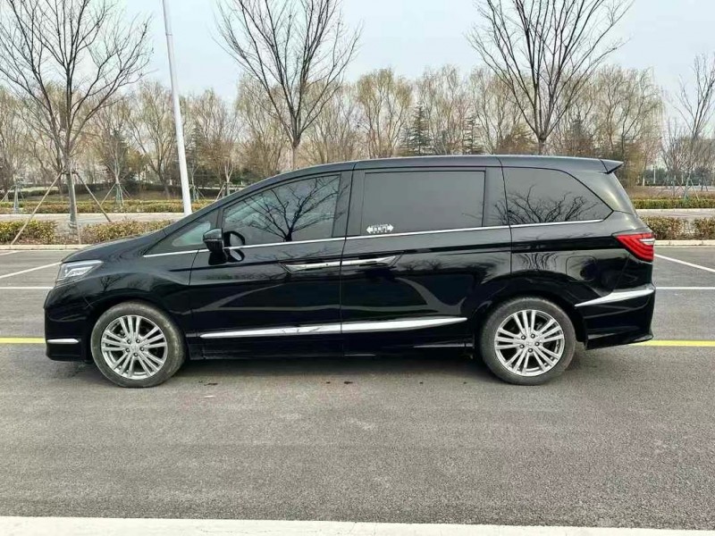 徐州19年本田艾力绅3