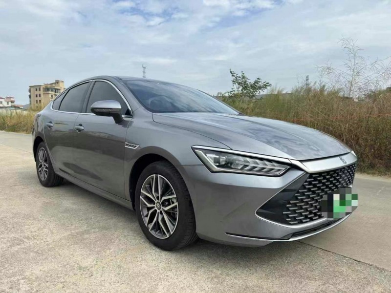 广州22年比亚迪秦3