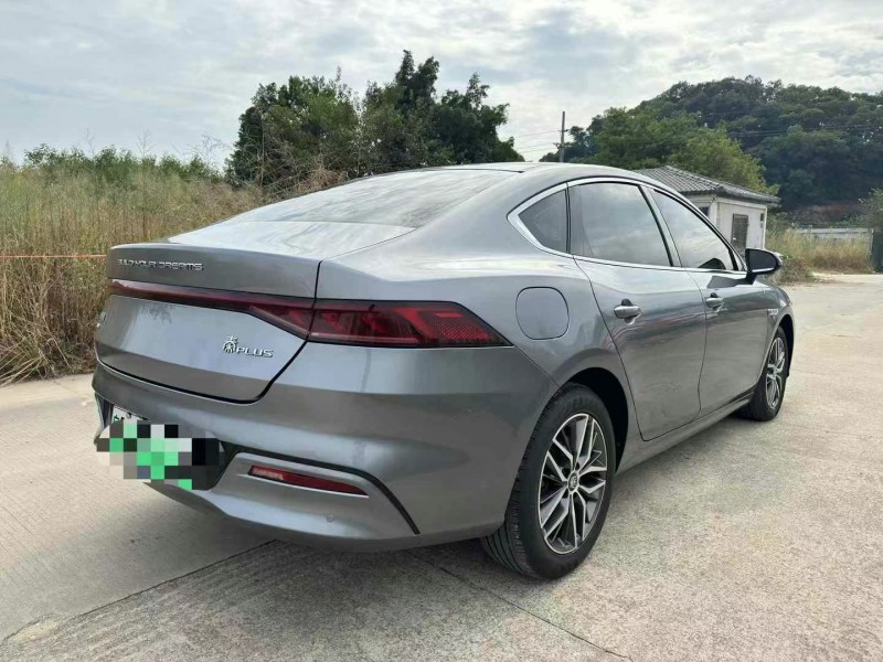 广州22年比亚迪秦4