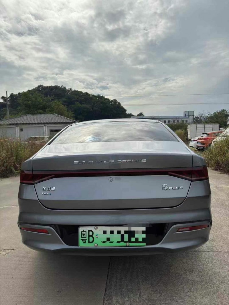 广州22年比亚迪秦9