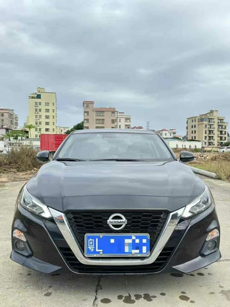 广州22年日产天籁1