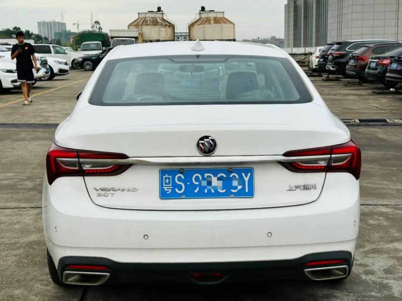 东莞20年别克威朗7