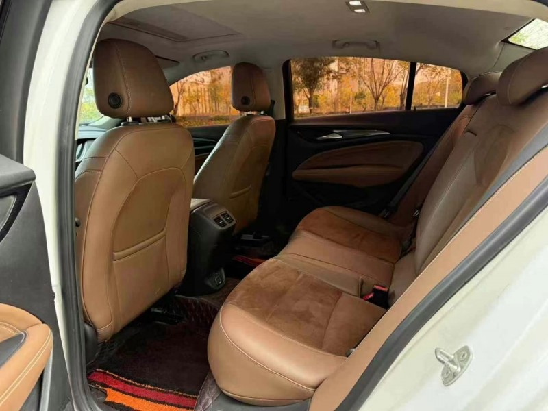 济宁19年别克君威6